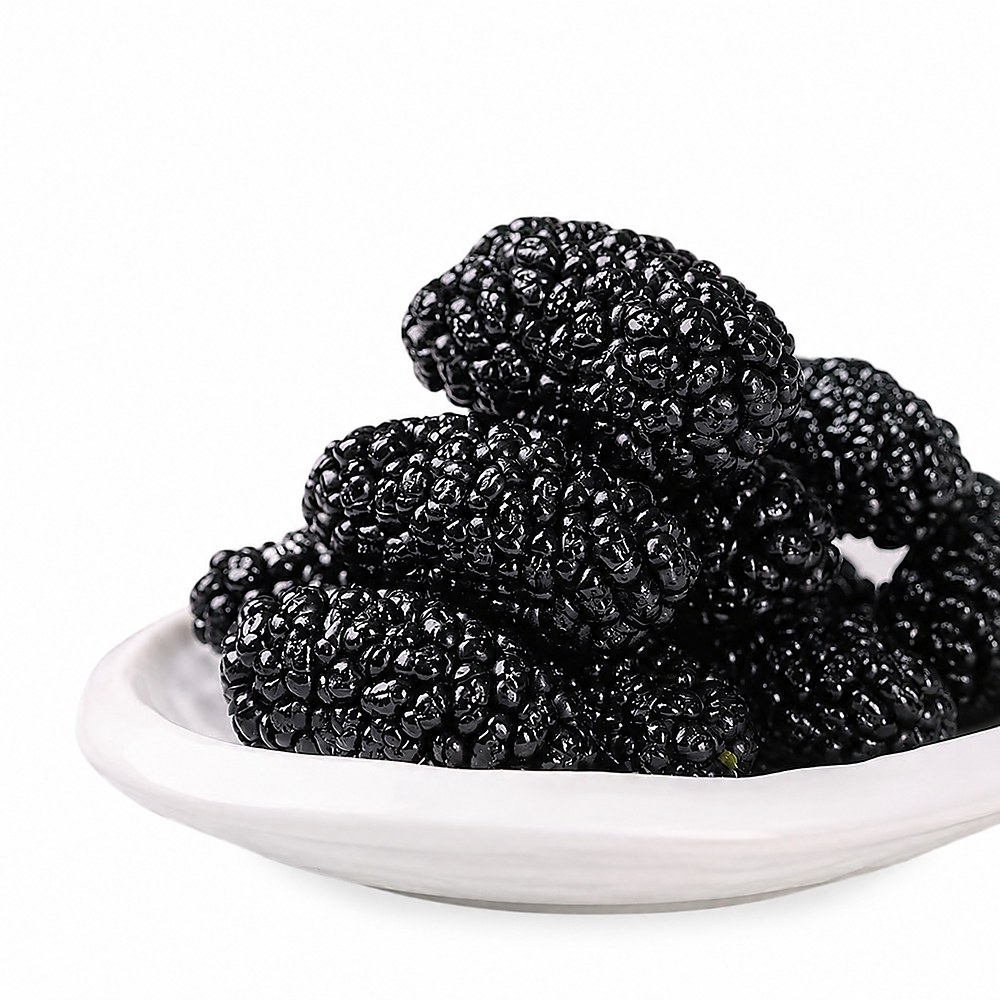 Black dried mulberries