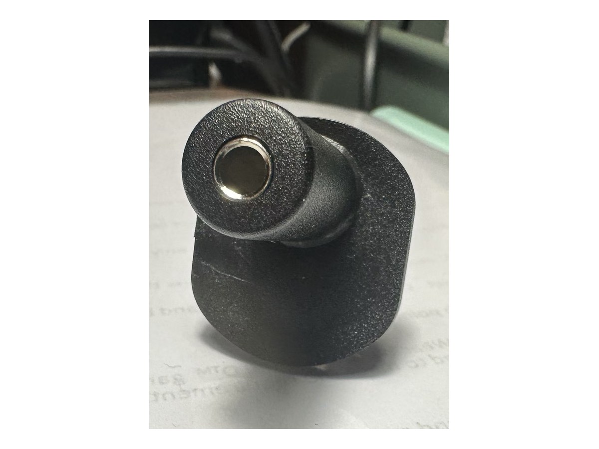 US anti-static grounding plug socket view